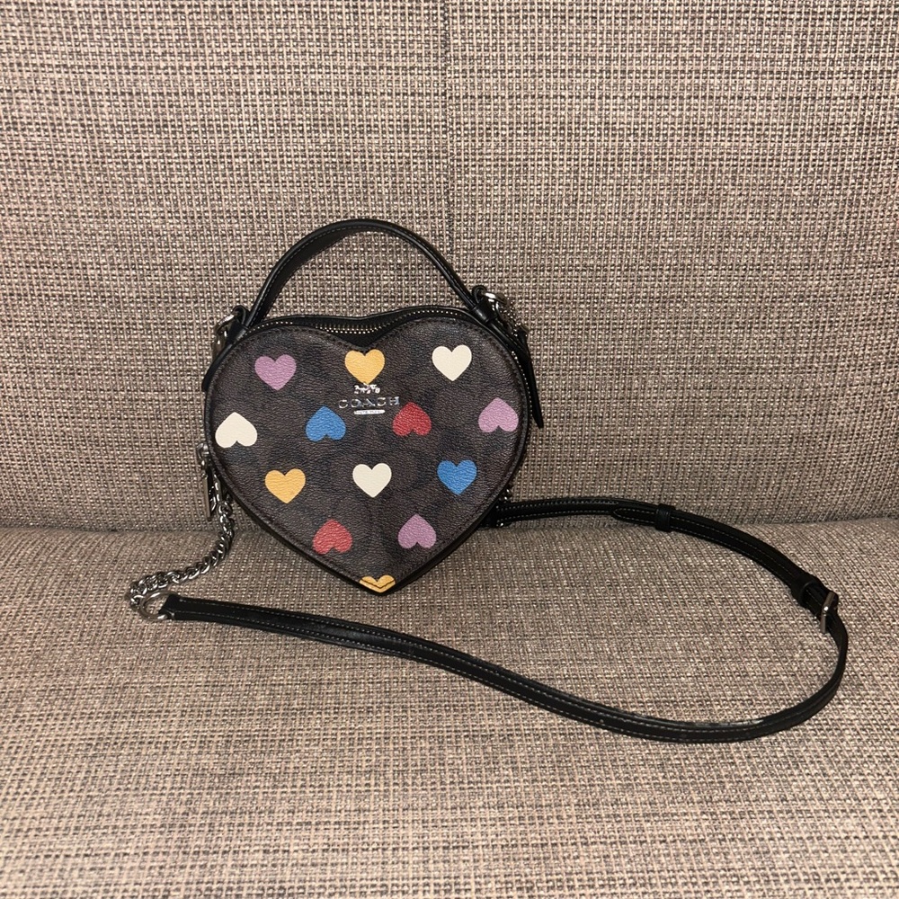 Coach Heart Crossbody Purse In Signature Canvas With Heart Print CP022